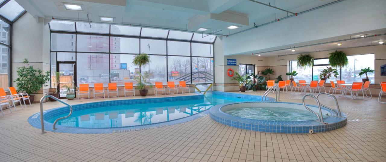 Howard Johnson Plaza By Wyndham By The Falls Ниагара-Фолс Экстерьер фото